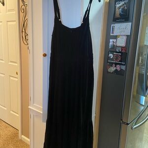 Elegant Black Maxi Dress